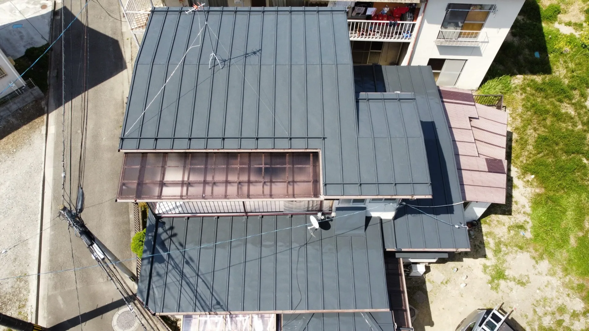 W様 屋根・雨樋塗装・波板張り替え工事